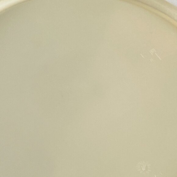 Tupperware CrystalWave Clear Embossed Bowl With Cream Lid 2C USA Made Durable De - Picture 6 of 7